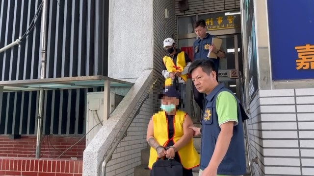 嘉義縣警方逮捕詐騙集團車手（圖 / 翻攝自內政部警政署網站）